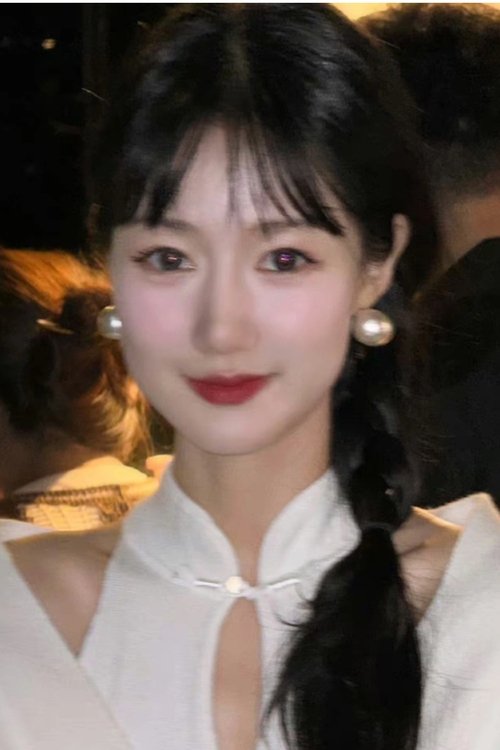 Rou Lian Cheng as Song Fei