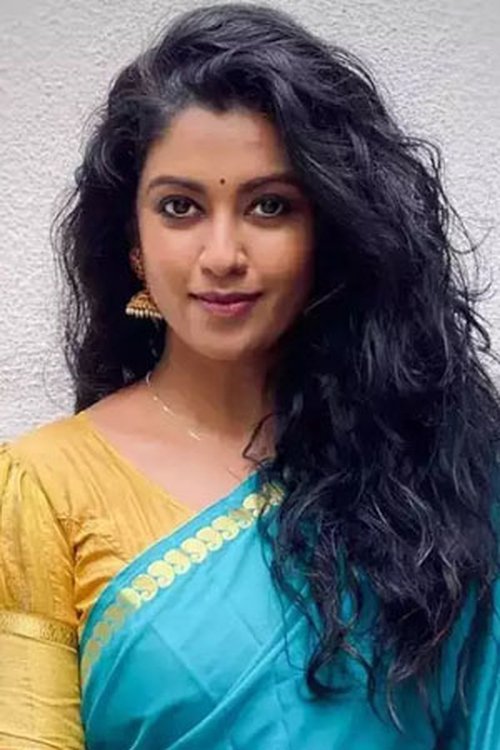 Roshini Haripriyan as Angayarkanni "Angu"