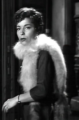 Jacqueline Marbaux as Charlotte la mère de Blanche