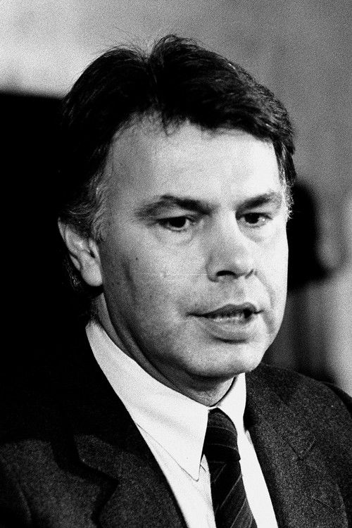 Felipe González Márquez as Uranio 235