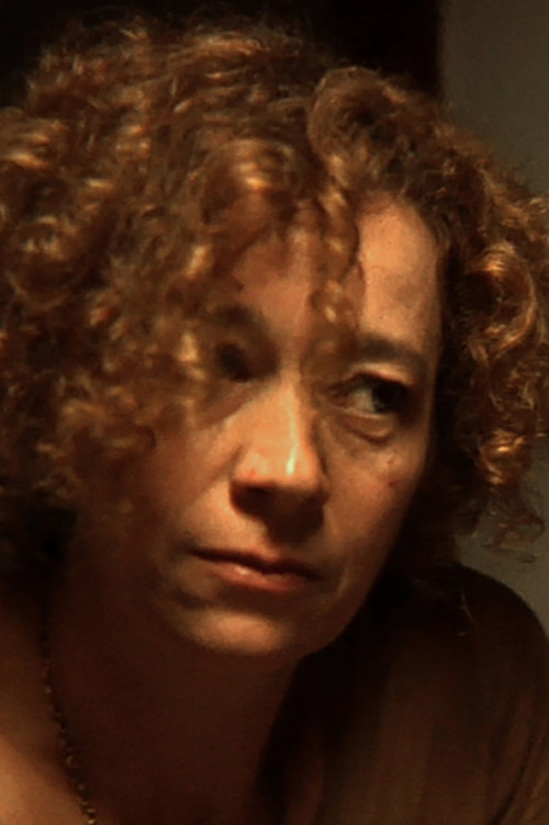 Alexandra Silva as Mãe