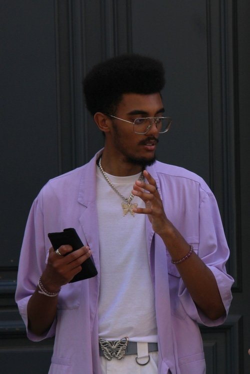 Jayson Malhana as Archéologue