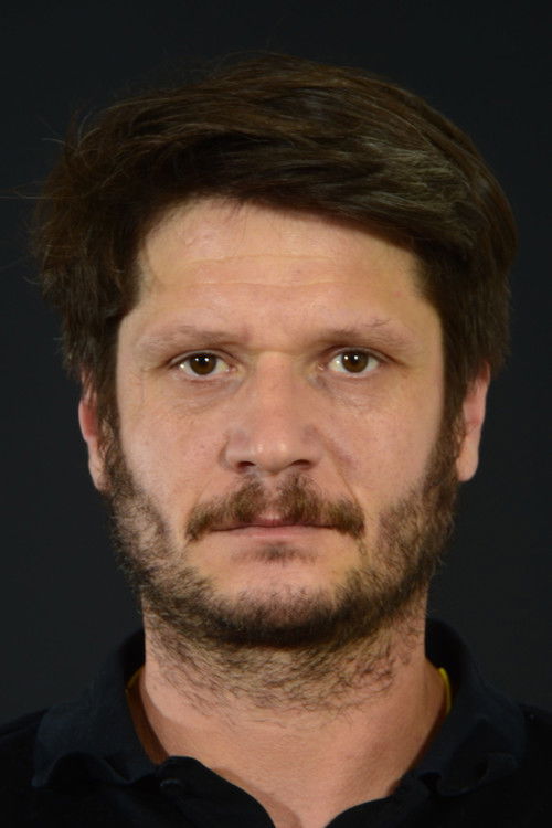 Ercan Reşat Demir as 