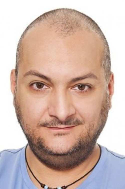 Patrik Hezucký as Policeman #2