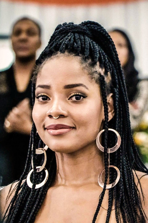 Moneoa Moshesh as Eve