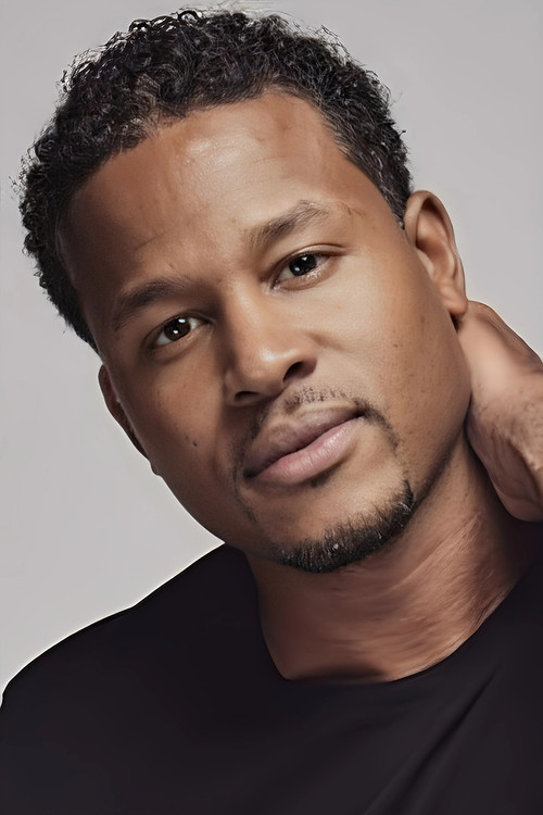 Golden Goodwin as Zeke