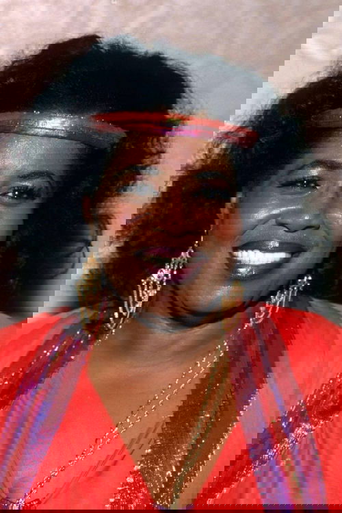 Mabel King as Bertha