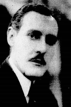 Emílio Dumas as Court Magistrate