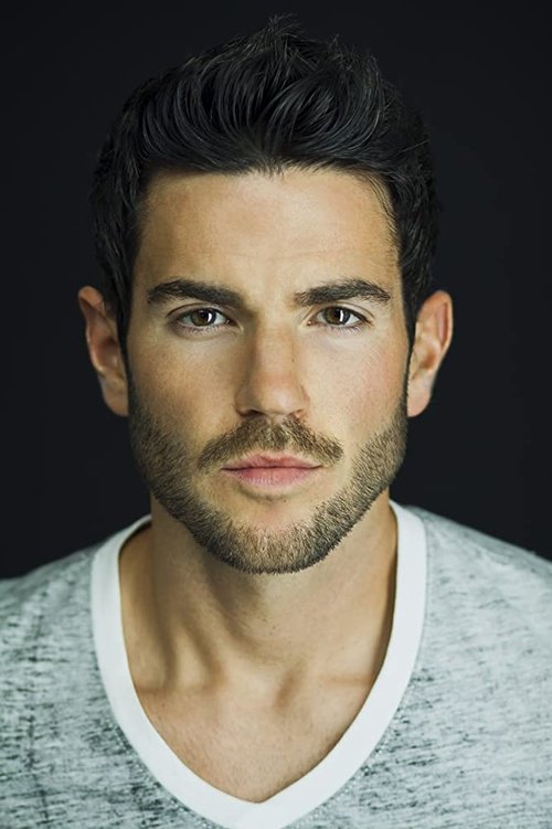 Paul J. Ballin as Jeffrey Saunders