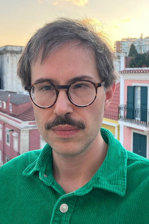 João Cândido Zacharias as Cientista Louco