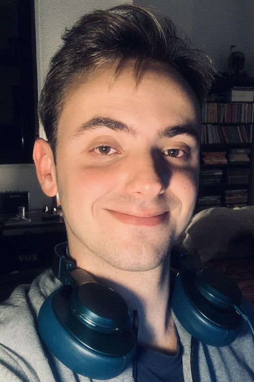 Alejandro Lorente as El Caballero