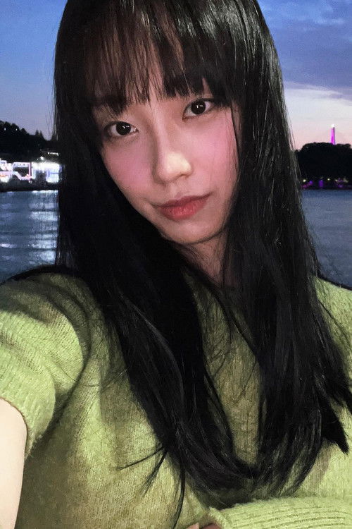 Kim Do-eun as Si-yeon