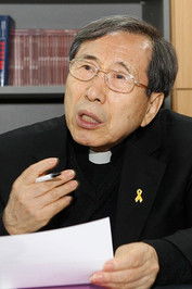 Ham Se-woong as Self