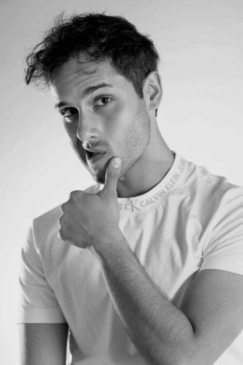 Alessio Nicolai as Alex