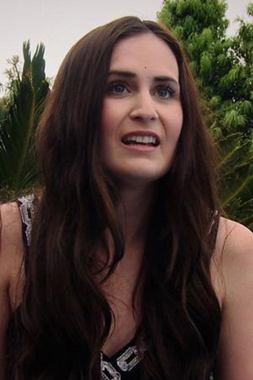 Shauna Richardson as Sarah