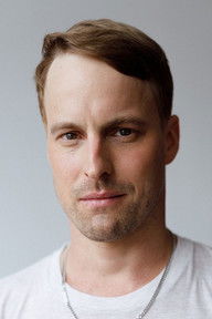 Christian Erdt as Jan