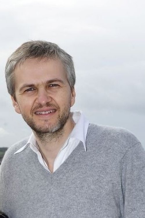 Ivan Taieb as Romain