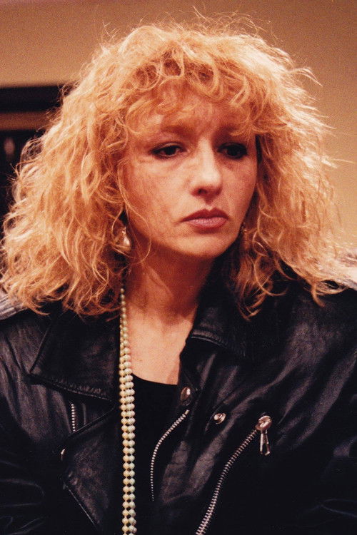 Adriana Barral as Isabel