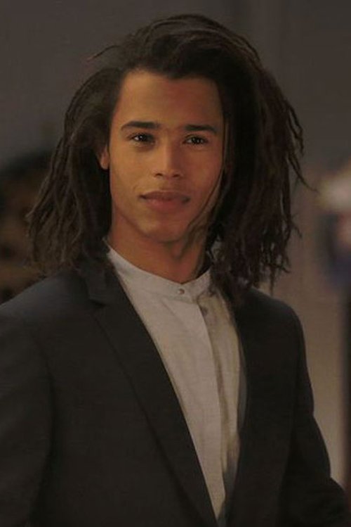 Idrissa Hanrot as Nestor