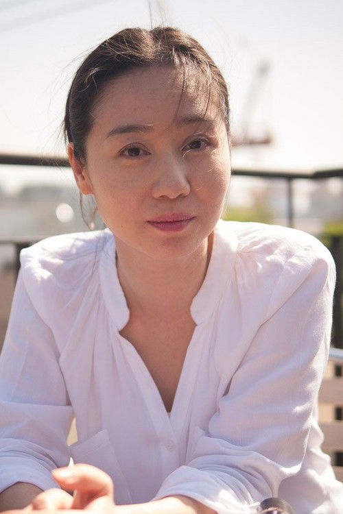 Seong Yeo-jin as Han Gong-ju's Mother