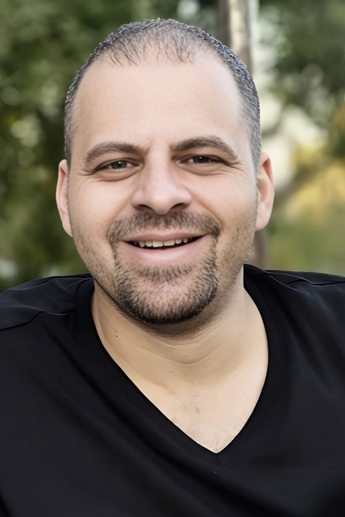 Abdulrahman Thaher as Mechanic