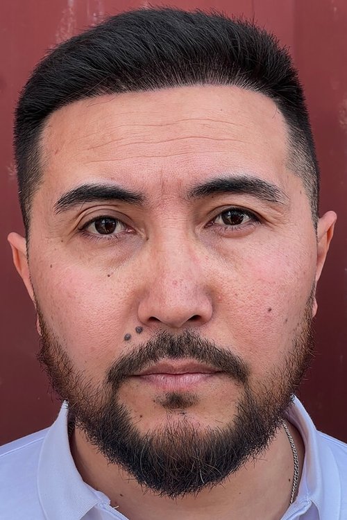 Kural Chokoev as Nurgazy