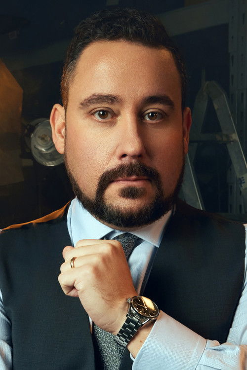 Victor Perez as Doctor