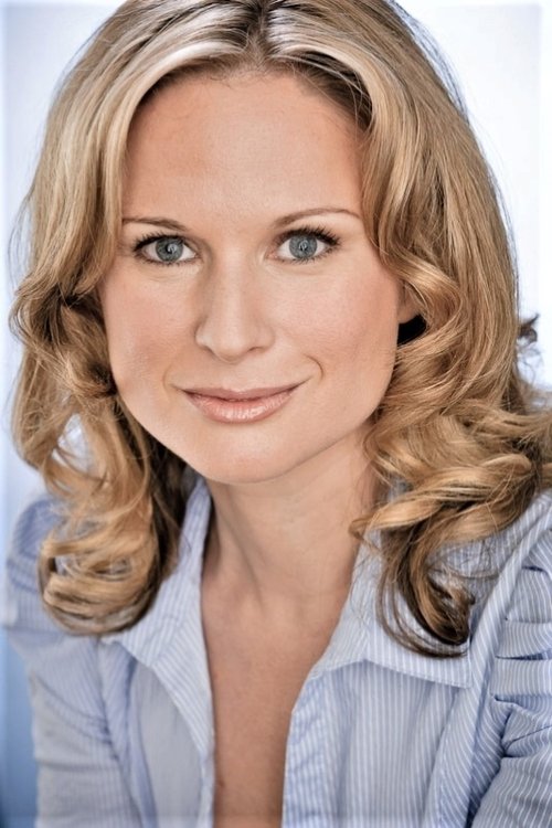 Allison Lane as Elizabeth