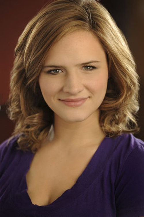 Kelley Gates as Mia