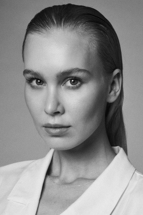 Polina Bergman as Diner Waitress