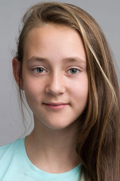 Alice Madore as Serveuse, fille de J-F