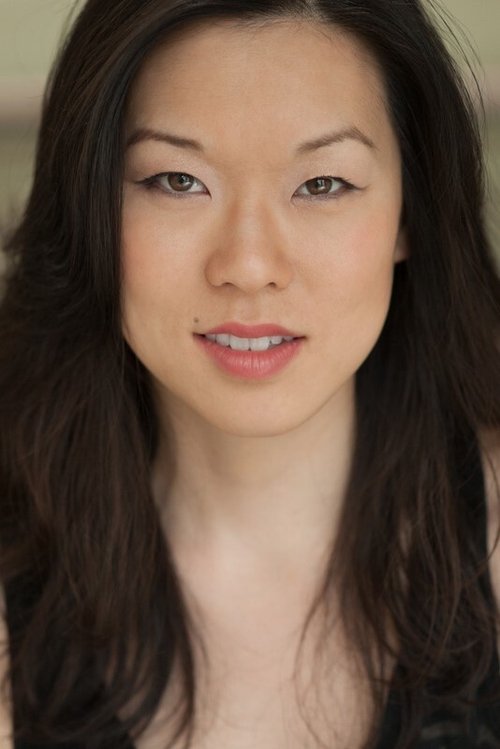 Jeena Yi as Emily