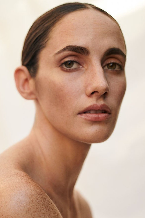 Xamira Zuloaga as Lucile