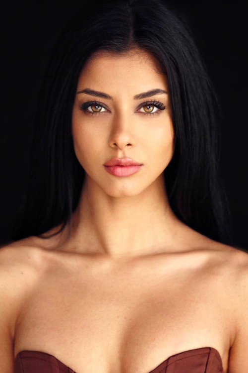 Yılşen Nur Özdemir as 