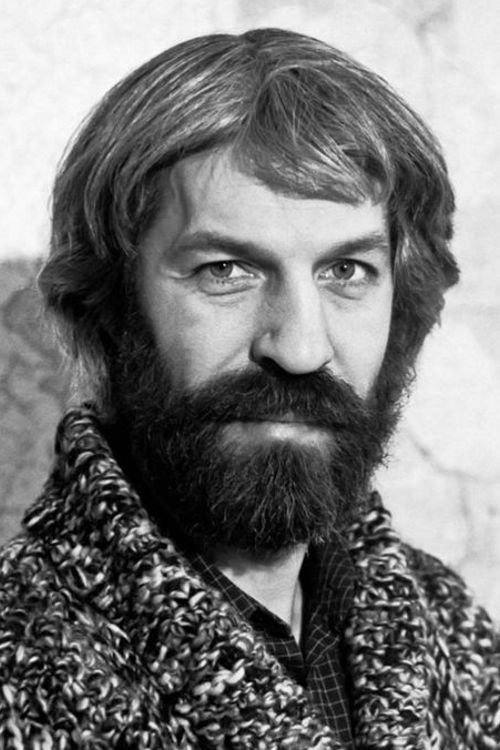 Boris Khmelnitsky as Robin Hood