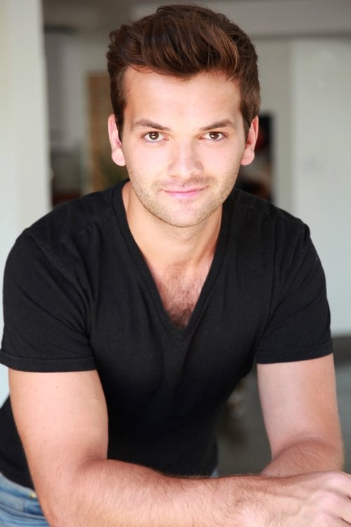 Hugo Dulac as Le Détective