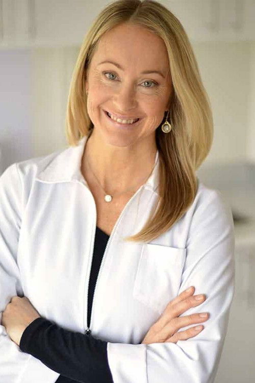 Annie Juneau as Ozzy's Assistant