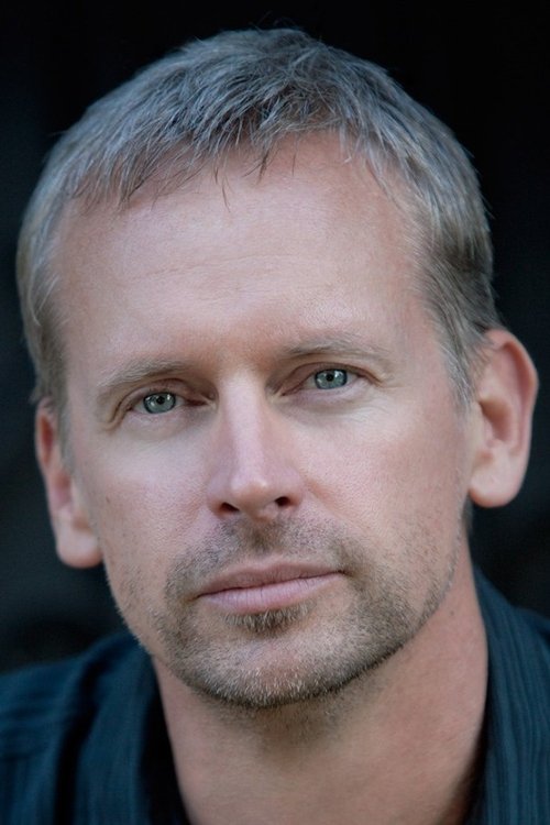 Steven Chester Prince as Howard Gibbons