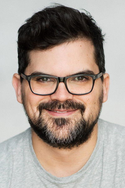 Guillaume Tellier as Narrator (voice)