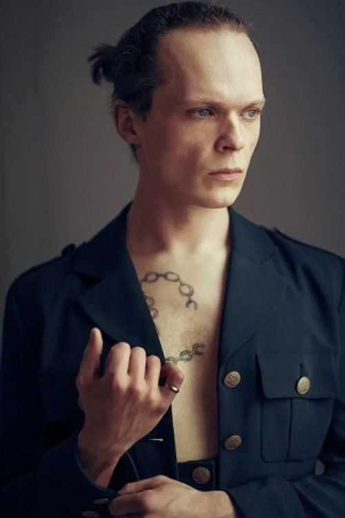 Hariet Isidor as Lam