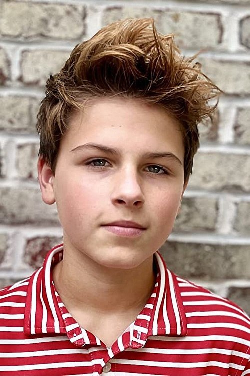 Liam Mitchell as Max (voice)