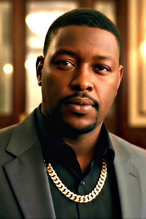 Yasser Al Sudani as رجل المافيا 2