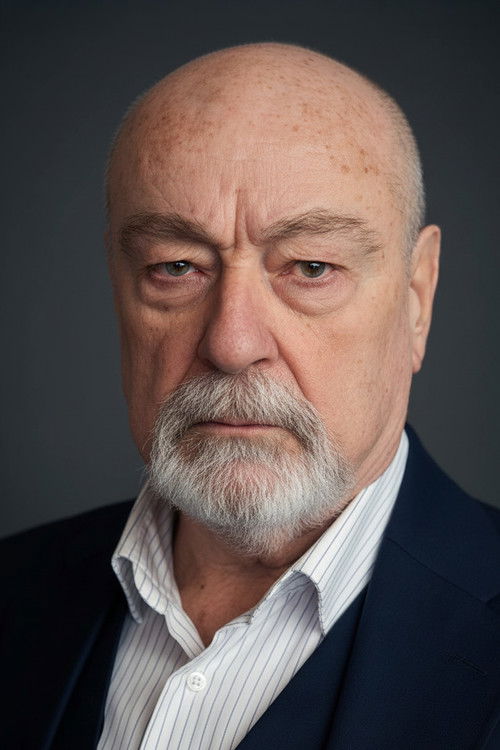 Engin Şenkan as Halil Bey