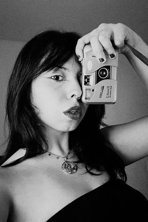 Lisandra Nóbrega as Figurante 1