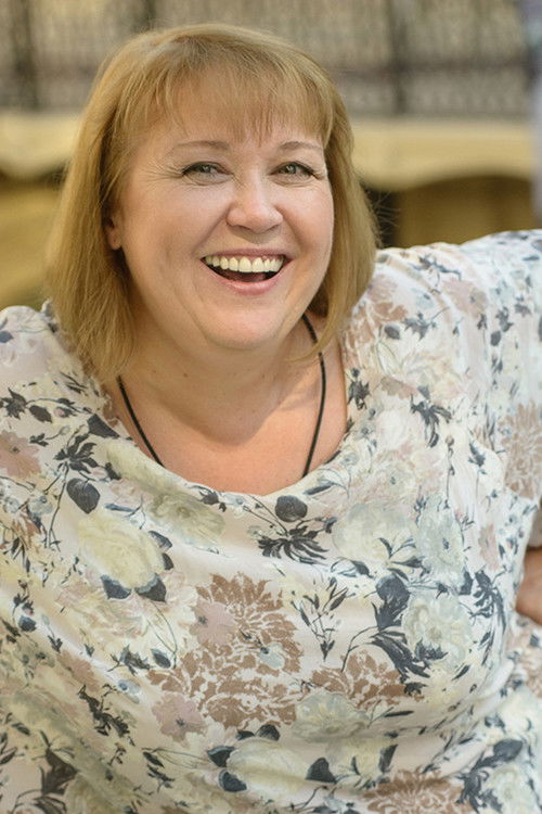 Svetlana Yozefiy as nurse