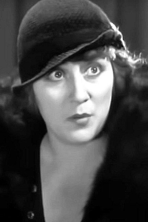 Bertha Mann as Helena