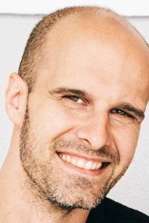 Edoardo Ponti as Self - Host