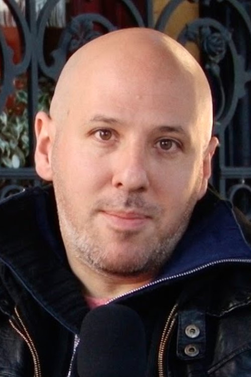 Nicanor Loreti as César