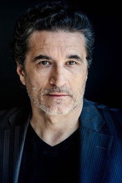 Xavier Goulard as Docteir Diaz