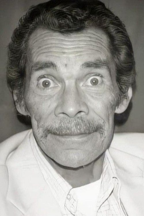 Ramón Valdés as Don Primitivo